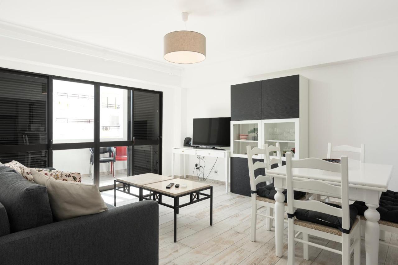 Chantal Apartment - Near The Beach - Quarteira Ngoại thất bức ảnh