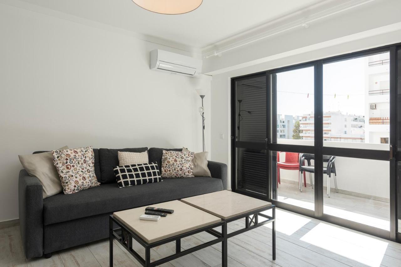 Chantal Apartment - Near The Beach - Quarteira Ngoại thất bức ảnh